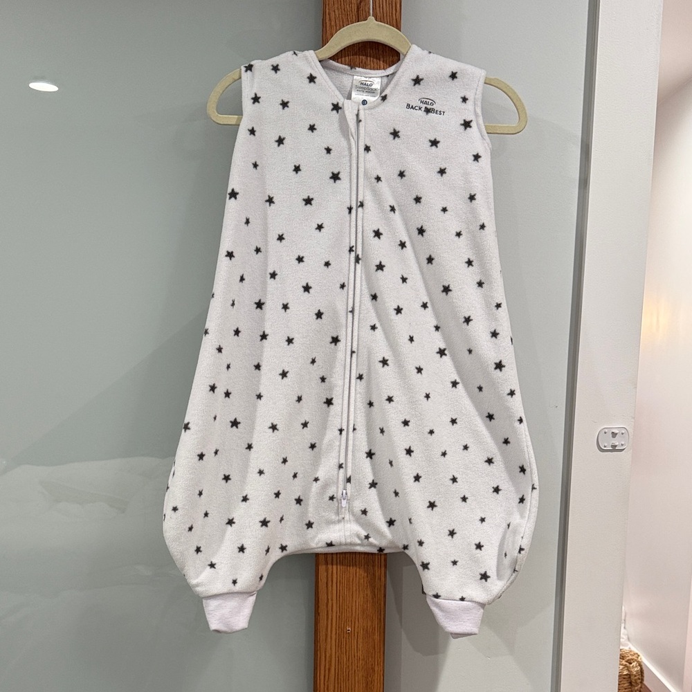 White with stars. Sleeveless Baby Sleep Sack Early Walker (Large 12-18mos)